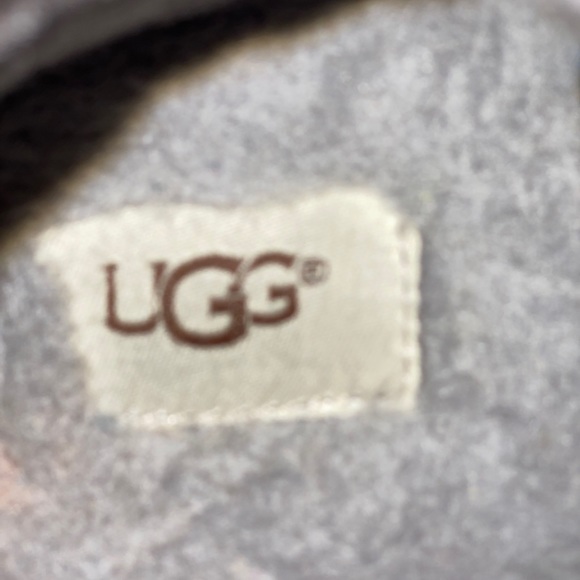 Me uggs size 8 - Picture 7 of 7